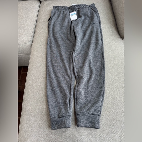 Nike Men’s Therma-FIT Joggers NWT, size M, color heathered gray - Picture 2 of 15